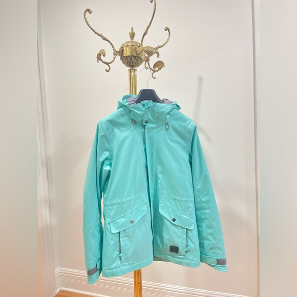 Snow coat - Picture 7 of 9